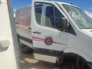 Foto de PUERTA DELANTERA DERECHA MERCEDES-BENZ SPRINTER II FURGÓN 2.1 CDI CAT (129 CV / 95 KW)
