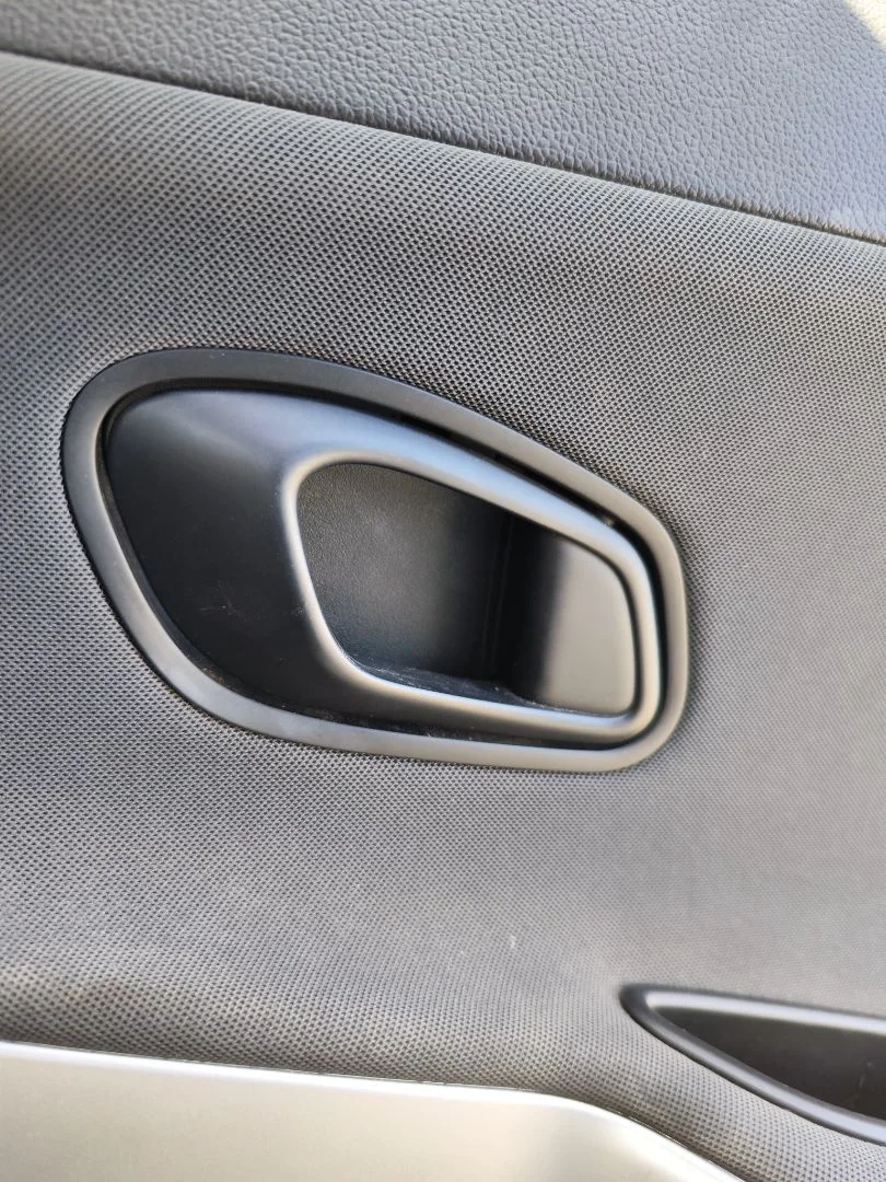 Foto de MANETA INTERIOR TRASERA DERECHA KIA CEED (JD) 1.4 CAT (99 CV / 73 KW)