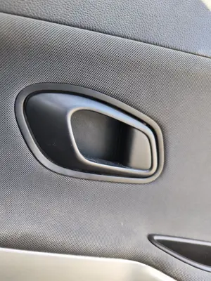 Foto de MANETA INTERIOR TRASERA DERECHA KIA CEED (JD) 1.4 CAT (99 CV / 73 KW)