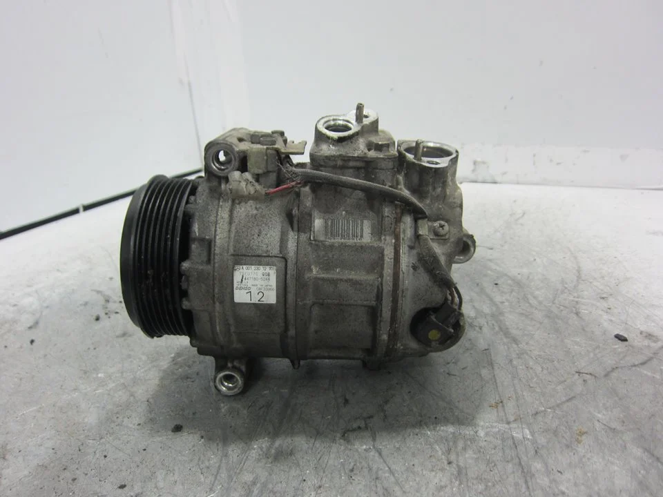 Foto de COMPRESOR AIRE ACONDICIONADO MERCEDES-BENZ CLASE S (BM 220) BERLINA 5.0 V8 24V CAT (306 CV / 225 KW) referencia A0012301211