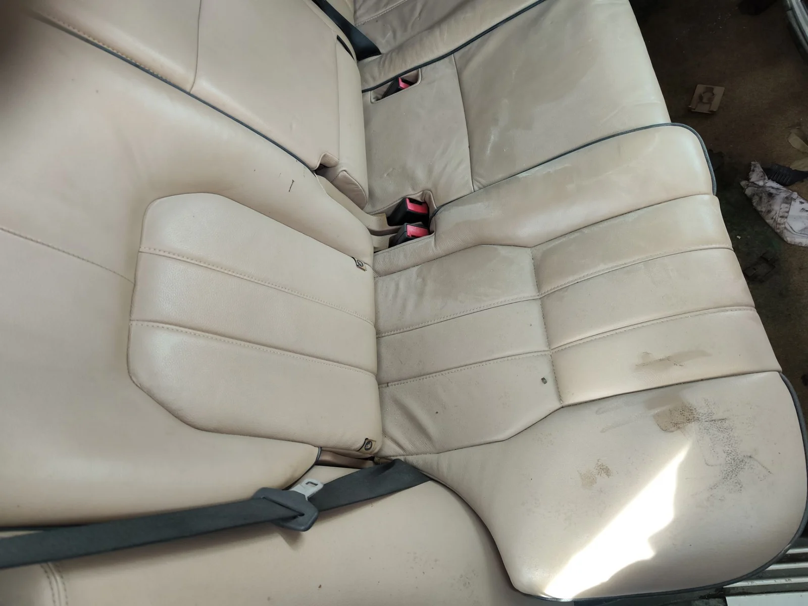Foto de ASIENTOS TRASERO DERECHO LAND ROVER RANGE ROVER (LM) 4.4 V8 CAT (306 CV / 225 KW)