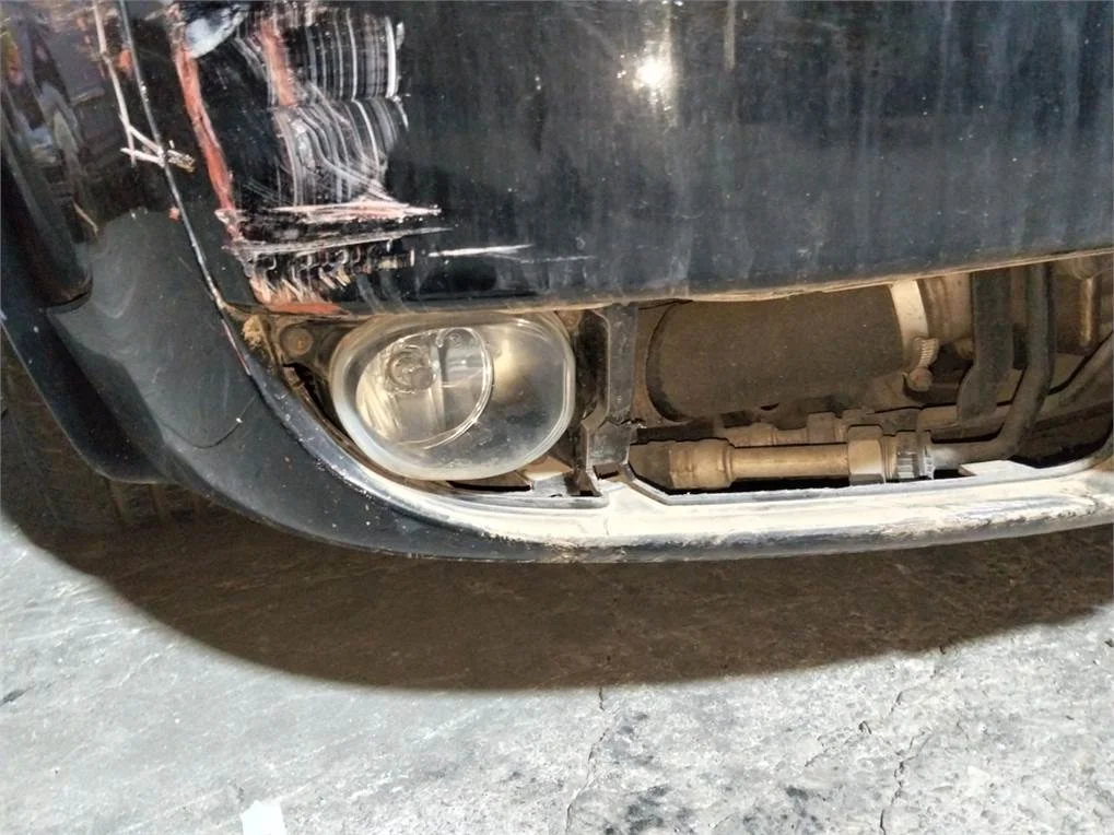 Foto de FARO ANTINIEBLA DERECHO AUDI ALLROAD QUATTRO QUATTRO (4B5)