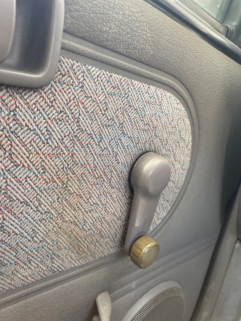 Foto de MANETA ELEVALUNAS DELANTERA IZQUIERDA NISSAN SERENA (C23M) 2.3 Diesel (75 CV / 55 KW)
