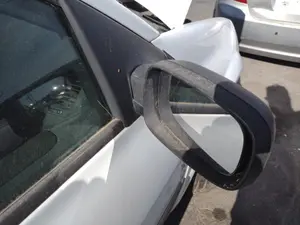 Foto de RETROVISOR DERECHO RENAULT MEGANE II BERLINA 3P 1.5 dCi Diesel (101 CV / 74 KW) foto 2