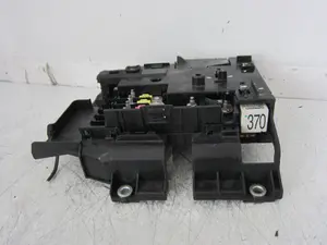 Foto de CAJA RELES / FUSIBLES PORSCHE CAYENNE (TIPO 92A) foto 3