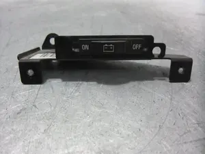 Foto de INTERRUPTOR BMW SERIE 7 (E65/E66) 3.0 Turbodiesel CAT (218 CV / 160 KW) referencia 61318379594