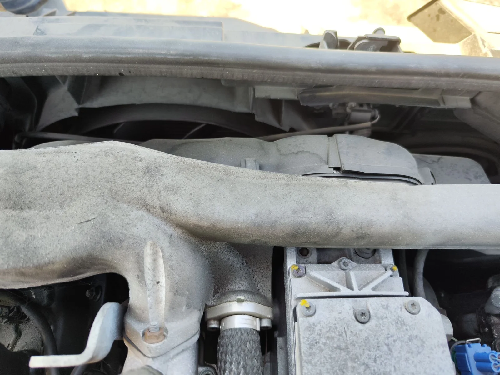 Foto de RADIADOR AGUA AUDI A6 BERLINA (4B2) 2.5 V6 24V TDI (150 CV / 110 KW)