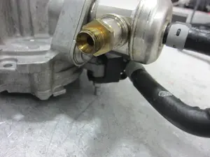 Foto de SENSOR PRESION PORSCHE MACAN (95BA) referencia 06L127A08 foto 4