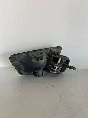Foto de MANETA INTERIOR TRASERA DERECHA CITROEN C8 2.0 HDi CAT (RHK / DW10UTED4) (120 CV / 88 KW) referencia 1484730077 foto 2