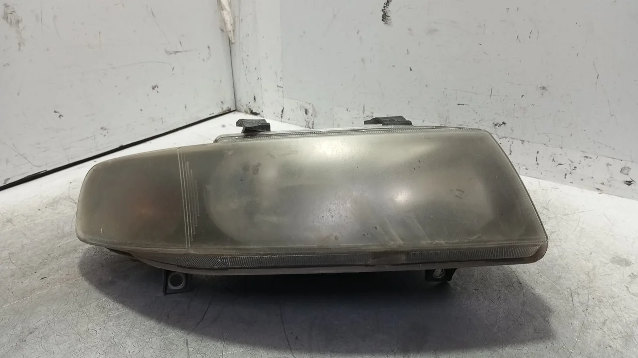 Foto de FARO DERECHO SEAT LEON (1M1) 1.9 TDI (90 CV / 66 KW) referencia 1N1941002D