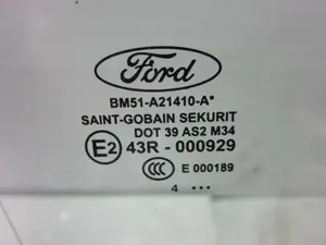 Foto de LUNA DELANTERA DERECHA FORD FOCUS SPORTBREAK (CB8) 1.6 TDCi CAT (95 CV / 70 KW) referencia BM51A21410A foto 2