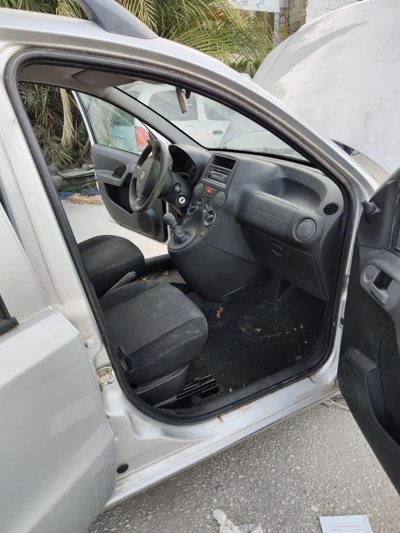 Foto de GOMAS CONTORNO PUERTA FIAT II PANDA (169) 1.2 CAT (60 CV / 44 KW)