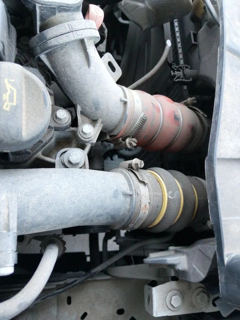 Foto de INTERCOOLER CITROEN C4 CACTUS 1.2 12V VTi (82 CV / 60 KW)