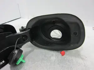 Foto de TAPA EXTERIOR COMBUSTIBLE PORSCHE MACAN (95BA) referencia 95B809857 foto 4
