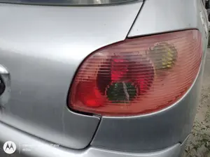 Foto de PILOTO TRASERO DERECHO PEUGEOT 206 1.4 HDi (68 CV / 50 KW) referencia 6351S0