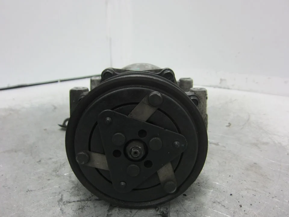 Foto de COMPRESOR AIRE ACONDICIONADO MITSUBISHI SPACE STAR (DG0) referencia 8200040681