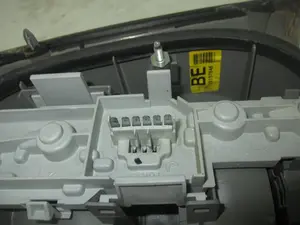 Foto de PILOTO TRASERO IZQUIERDO OPEL VECTRA C BERLINA 1.9 CDTI CAT (Z 19 DTL) (101 CV / 74 KW) referencia 13157646 foto 5