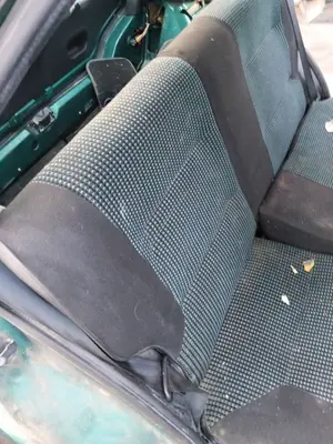 Foto de ASIENTOS TRASERO DERECHO PEUGEOT 106 (S2) 1.1 (60 CV / 44 KW) foto 2
