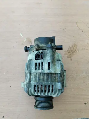 Foto de ALTERNADOR KIA CARENS (RS) 2.0 Turbodiesel CAT (113 CV / 83 KW) referencia 3730027012 foto 3