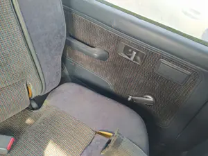 Foto de GUARNECIDO PUERTA TRASERA IZQUIERDA MITSUBISHI MONTERO (V20/V40) 2.5 Turbodiesel (99 CV / 73 KW)