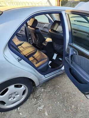 Foto de GOMAS CONTORNO PUERTA MERCEDES-BENZ CLASE E (BM 210) BERLINA 3.0 Turbodiesel CAT (177 CV / 130 KW)