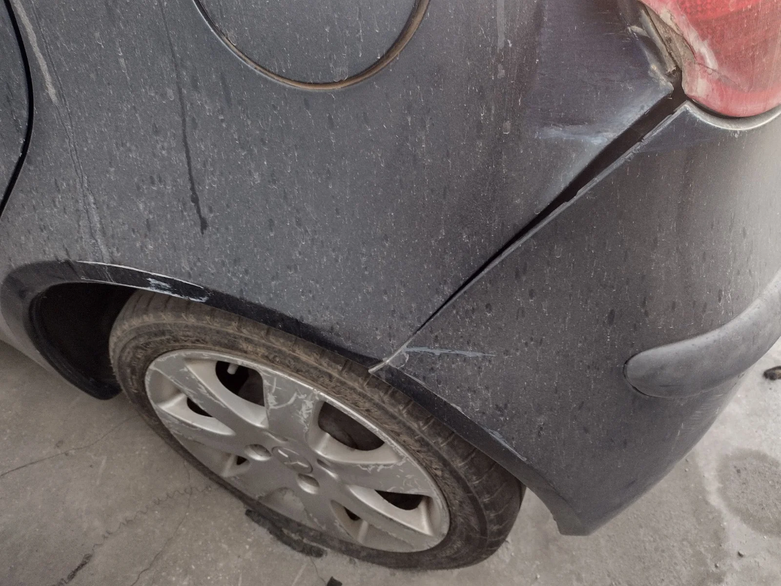 Foto de BRAZO SUSPENSION TRASERO IZQUIERDO MITSUBISHI COLT CZ3 BERL. 5 (Z30A) 1.5 DI-D CAT (95 CV / 70 KW)