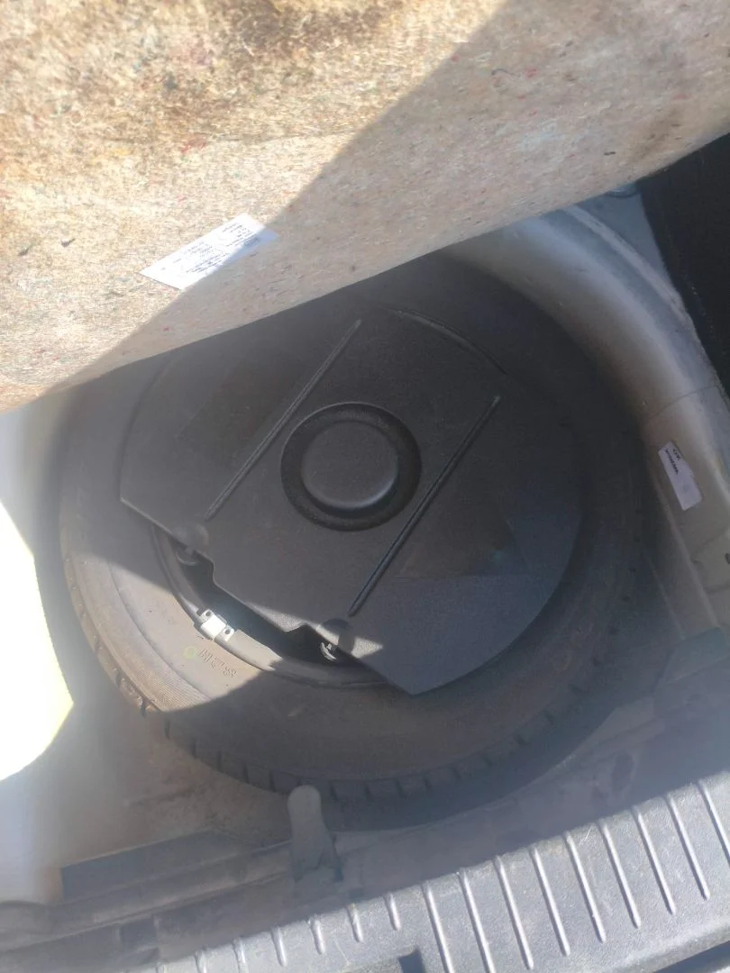 Foto de RUEDA DE REPUESTO SEAT IBIZA (6L1) 1.4 16V (75 CV / 55 KW) referencia 6Q0601027P FKZ