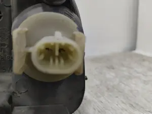 Foto de FARO DERECHO OPEL CORSA B referencia 5027 foto 6