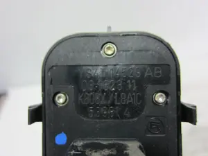 Foto de MANDO ELEVALUNAS DELANTERO IZQUIERDO FORD FOCUS BERLINA (CAK) 1.8 TDCi CAT (101 CV / 74 KW) referencia 539814 foto 3