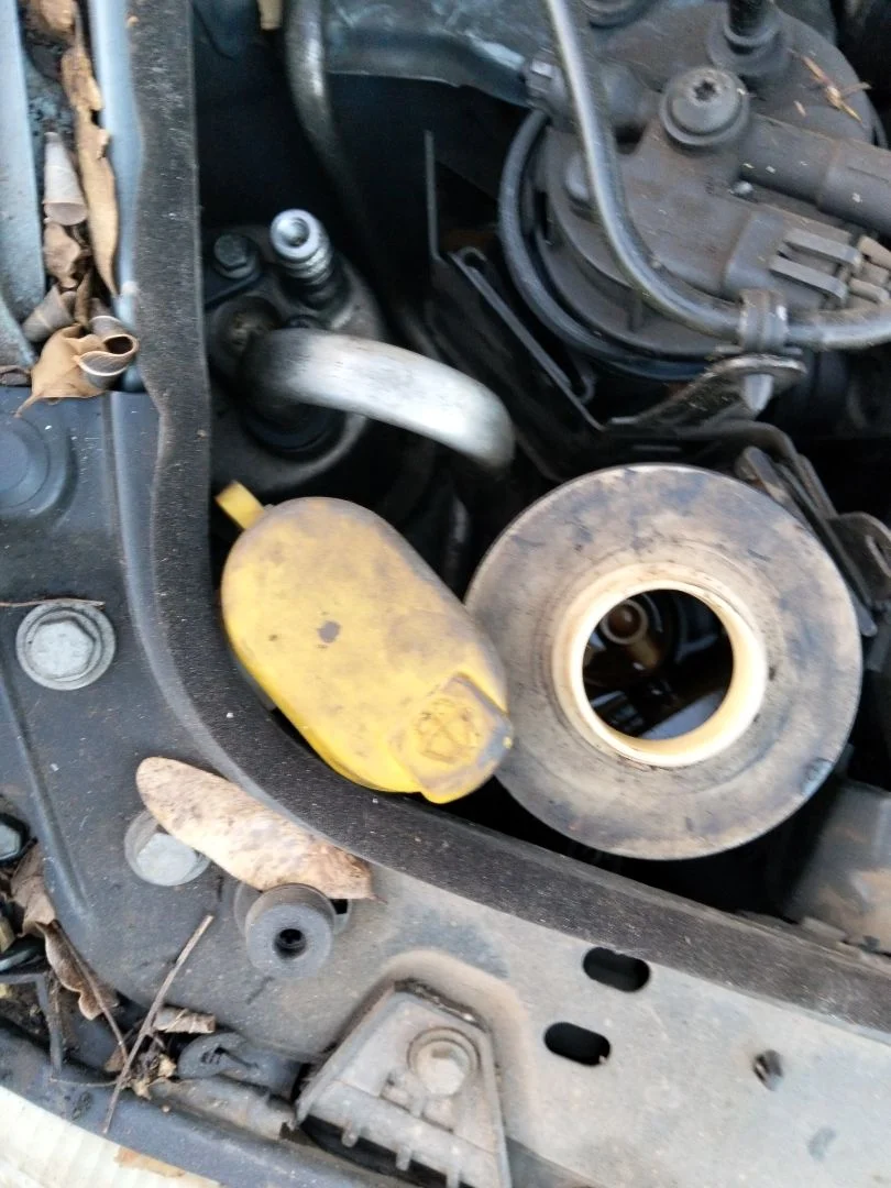 Foto de DEPOSITO LIMPIA RENAULT LAGUNA II (BG0) 1.9 dCi Diesel CAT (101 CV / 74 KW) referencia 7701049030