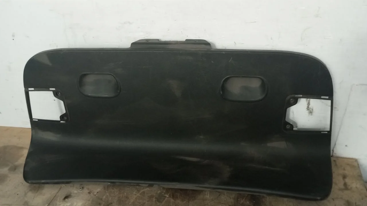 Foto de GUARNECIDO PORTON TRASERO SEAT TOLEDO (1M2) 1.9 TDI (110 CV / 81 KW) referencia SEAT TOLEDO (1M21M5867601B