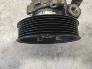 Foto de BOMBA DIRECCION AUDI A4 AVANT (8E) 2.5 V6 24V TDI (163 CV / 120 KW) referencia 4E0145155N foto 3