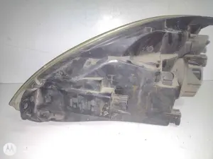 Foto de FARO DERECHO FORD FIESTA (CBK) 1.4 16V CAT (80 CV / 59 KW) referencia 2S6X13W029CE foto 3