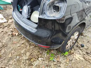Foto de PARAGOLPES TRASERO VOLKSWAGEN GOLF PLUS V (5M1) 1.9 TDI (105 CV / 77 KW) foto 2