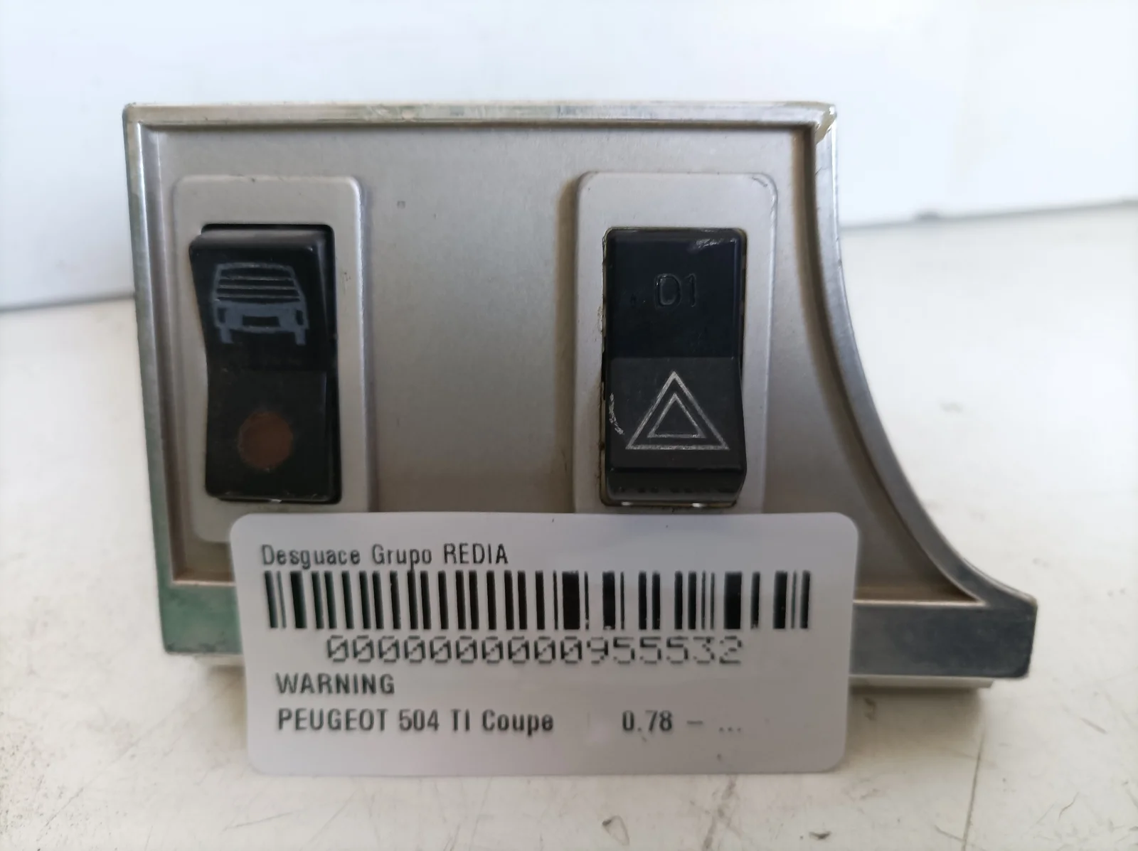 Foto de WARNING PEUGEOT 504 2.0 (106 CV / 78 KW)