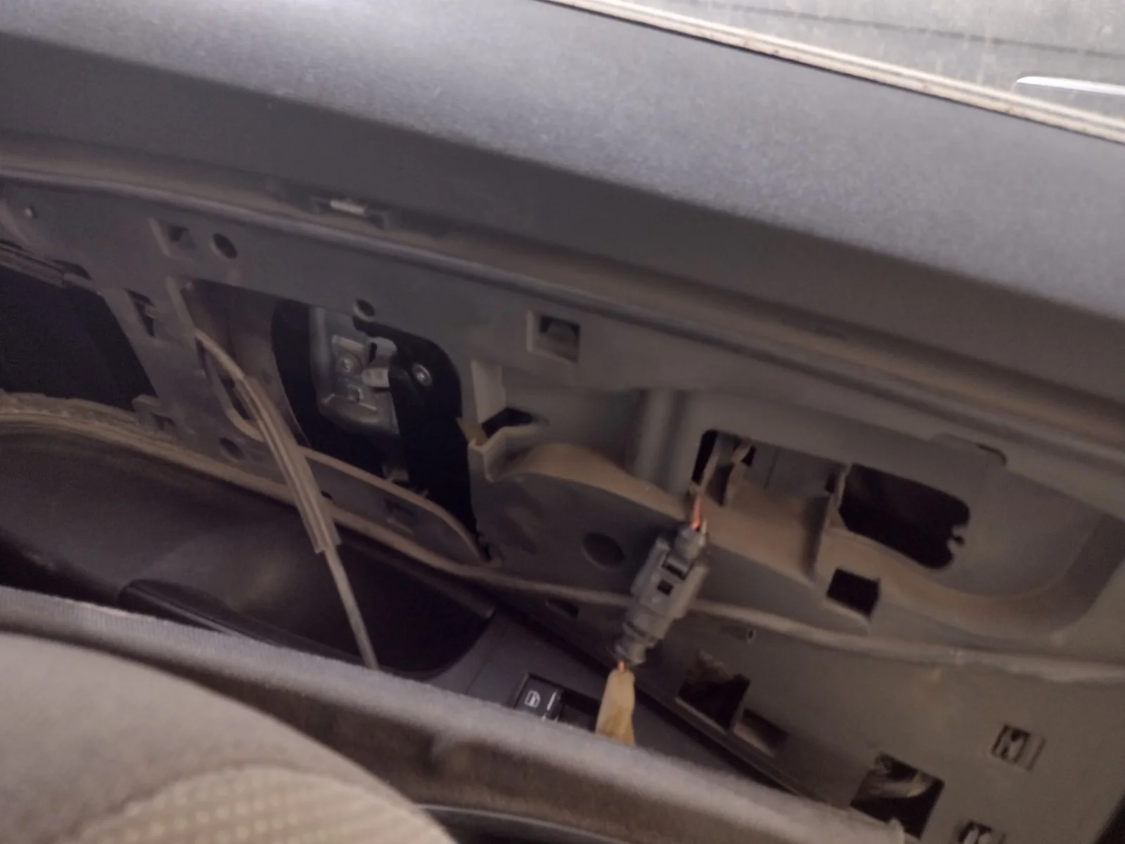 Foto de MANDO ELEVALUNAS TRASERO IZQUIERDO SEAT LEON (1P1) 2.0 TDI (140 CV / 103 KW)