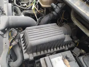 Foto de CAJA FILTRO AIRE PEUGEOT EXPERT FURGÓN COMFORT (1995) 2.0 HDi (109 CV / 80 KW)