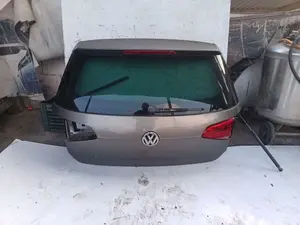 Foto de MOTOR LIMPIA TRASERO VOLKSWAGEN GOLF VII (5G1/BE1) 1.6 16V TDI DPF (110 CV / 81 KW)