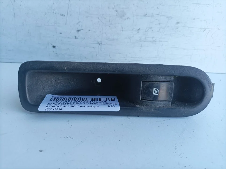 Foto de MANDO ELEVALUNAS TRASERO IZQUIERDO RENAULT SCENIC II (JM) 1.9 dCi Diesel (120 CV / 88 KW) referencia 156013870