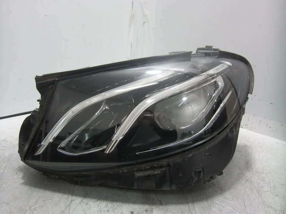 Foto de FARO IZQUIERDO MERCEDES-BENZ CLASE E (BM 238) COUPE 2.0 CDI CAT (194 CV / 143 KW) referencia A2139066701