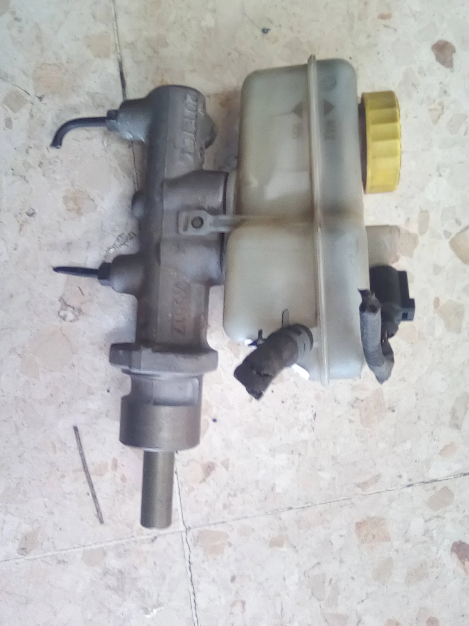 Foto de BOMBA FRENO PEUGEOT 407 2.0 16V CAT (RFJ / EW10A) (140 CV / 103 KW) referencia X5617