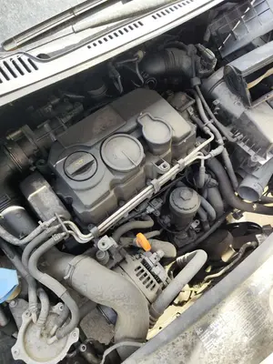 Foto de MOTOR COMPLETO VOLKSWAGEN CADDY (2K)(02.2004) 1.9 TDI (BSU) (75 CV / 55 KW) referencia BSU foto 2