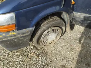 Foto de PUENTE DELANTERO CHRYSLER VOYAGER GS 2.5 Turbodiesel (116 CV / 85 KW)