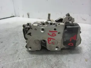 Foto de CERRADURA PUERTA DELANTERA IZQUIERDA CITROEN XSARA PICASSO 1.6 16V HDi (90 CV / 66 KW) referencia 9135H5