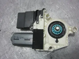 Foto de MOTOR ELEVALUNAS TRASERO IZQUIERDO SEAT ALTEA XL (5P5) 1.9 TDI (105 CV / 77 KW) referencia 995914332 foto 4