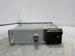 Foto de SISTEMA AUDIO / RADIO CD FIAT II SCUDO (272) COMBI 2.0 JTDM (120 CV / 88 KW) referencia 96662669XT04 foto 4