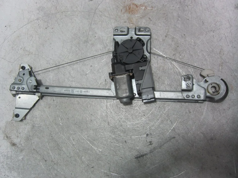 Foto de ELEVALUNAS TRASERO DERECHO PEUGEOT 307 BREAK / SW (S1)(04.2002) 2.0 HDi CAT (90 CV / 66 KW) referencia 963848