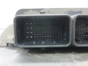Foto de CENTRALITA MOTOR UCE LAND ROVER RANGE ROVER SPORT 2.7 Td V6 CAT (190 CV / 140 KW) referencia LR019991 foto 3