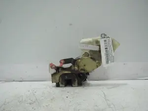 Foto de CERRADURA PUERTA TRASERA IZQUIERDA NISSAN ALMERA (N16/E) 1.8 16V CAT (116 CV / 85 KW) referencia 82553BM760 foto 2