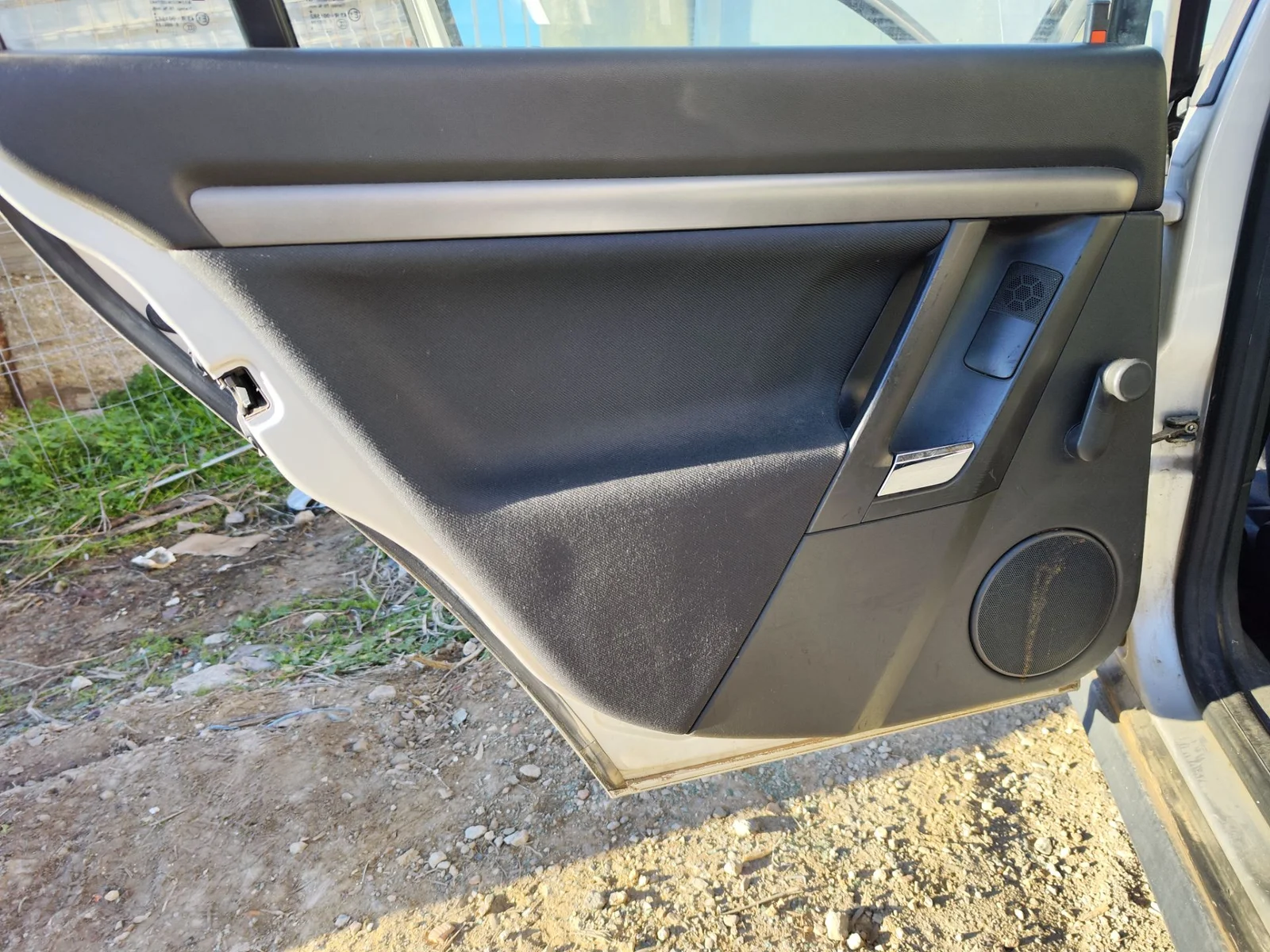 Foto de GUARNECIDO PUERTA TRASERA IZQUIERDA OPEL VECTRA C BERLINA 1.9 CDTI (120 CV / 88 KW) referencia 13168961